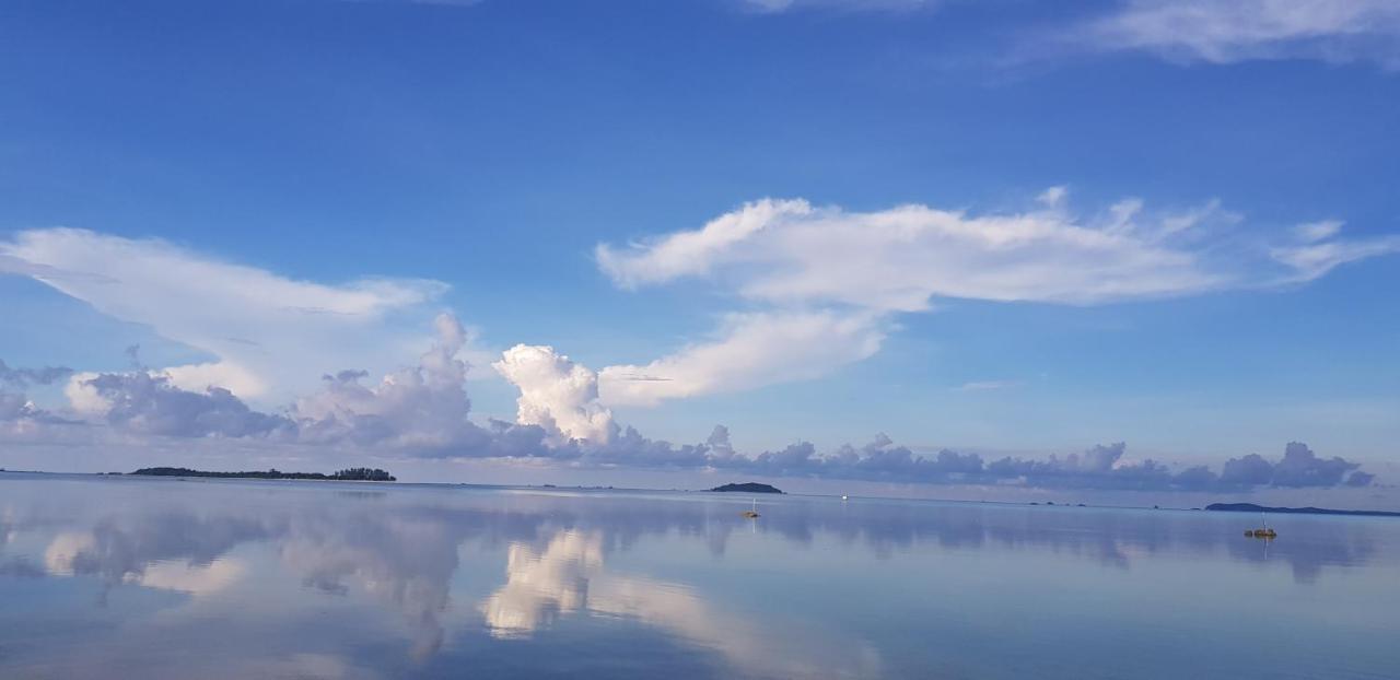 Ten Rooms Teluk Bakau Exteriör bild