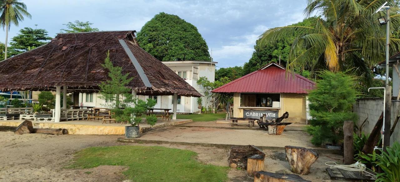 Ten Rooms Teluk Bakau Exteriör bild